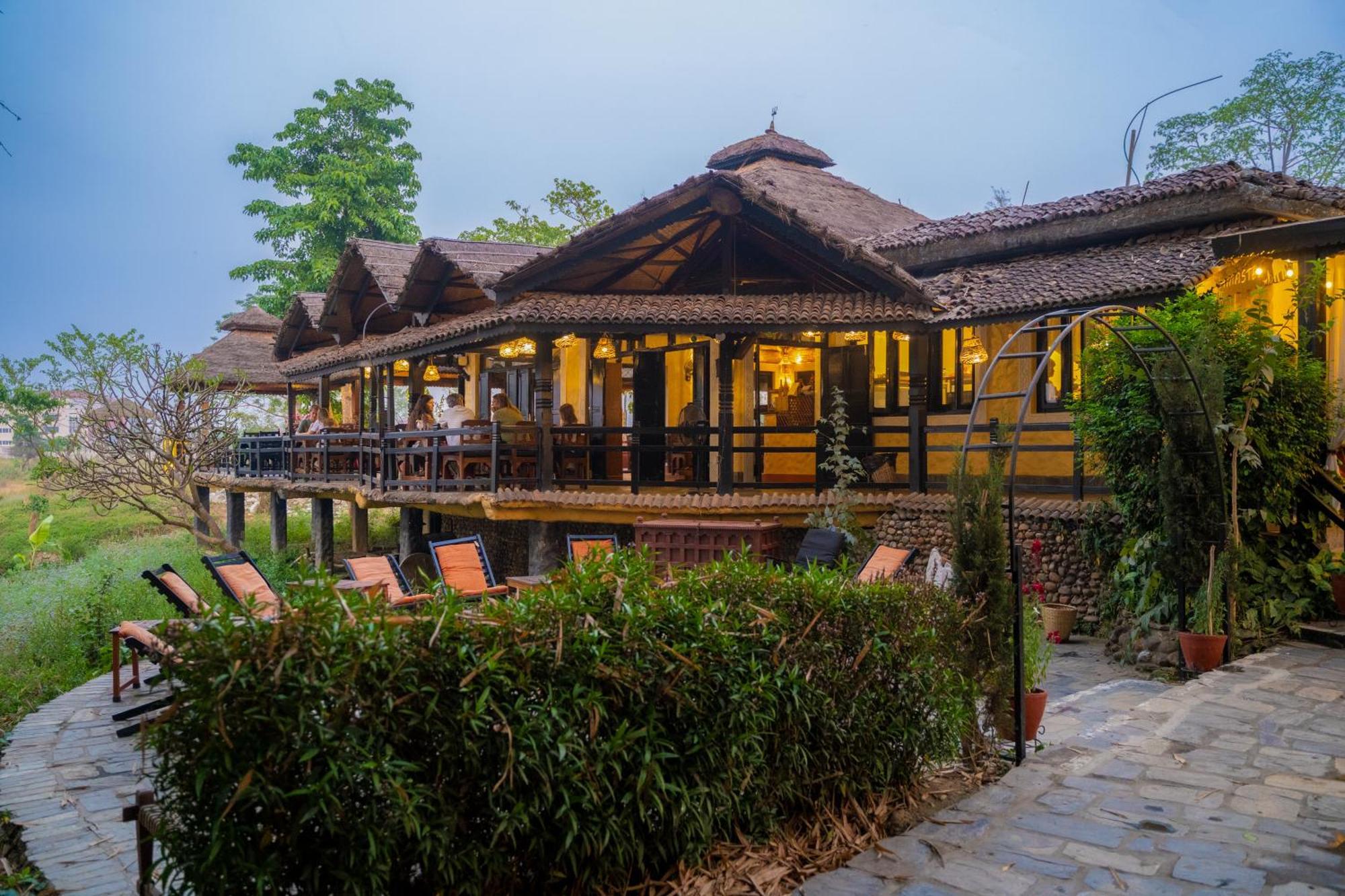 Sapana Village Sauraha